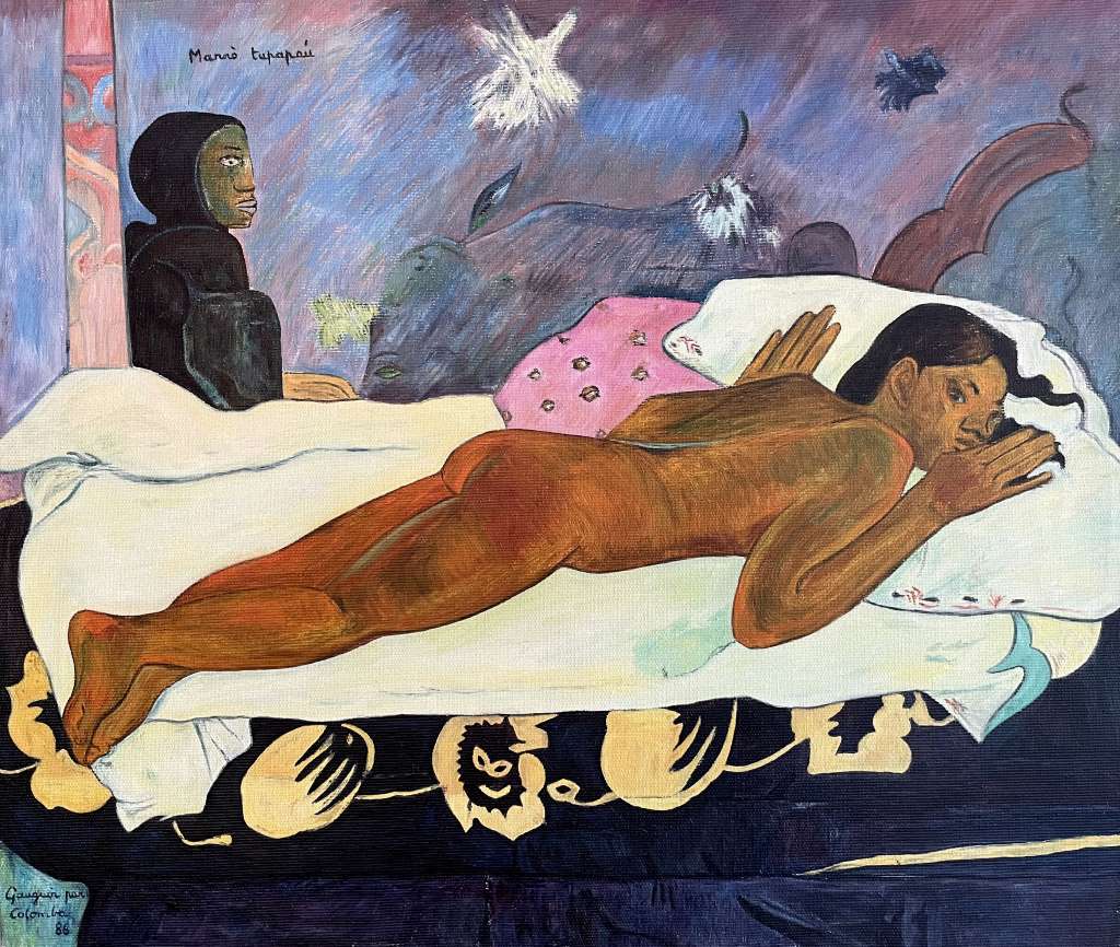 Gauguin s’est expliqué sur ce tableau mystérieux. Resté tard en ville, il trouve à son retour sa compagne - Tehamana - dans le noir, terrorisée à cause de l’esprit, le tupapau. Elle a 13 ans quand Gauguin la prend pour épouse, il en a alors 43. Les tahitiens gardaient la coutume de toujours s'endormir avec une lampe allumée, par peur des esprits et pour les faire partir. Nue, la jeune tahitienne joue un double rôle dans cette scène. En plus du côté érotique, une atmosphère magique se propage dans cette chambre. Le peintre fait allusion à la croyance mā’ohi concernant les tūpāpa’u qui hantent l'obscurité. La femme renvoie au symbole de fertilité, de naissance. Le personnage mystérieux dans le fond du tableau représente lui, la mort qui vient reprendre cette Ève. Gauguin nous transcrit une métaphore du cycle de la vie.